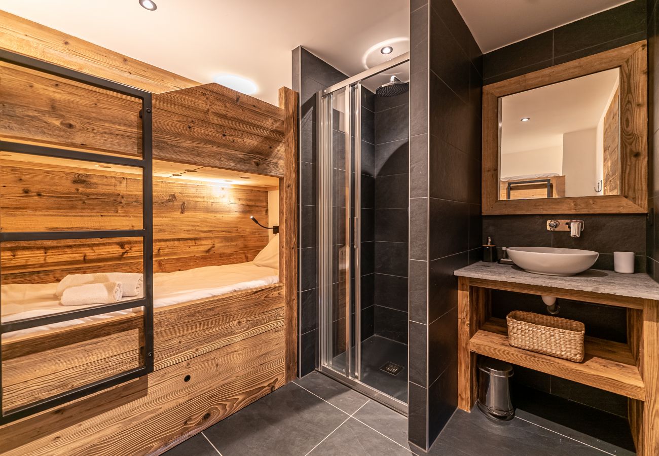 Appartement à Les Gets - Duplex avec jacuzzi, vue dégagée et proche centre