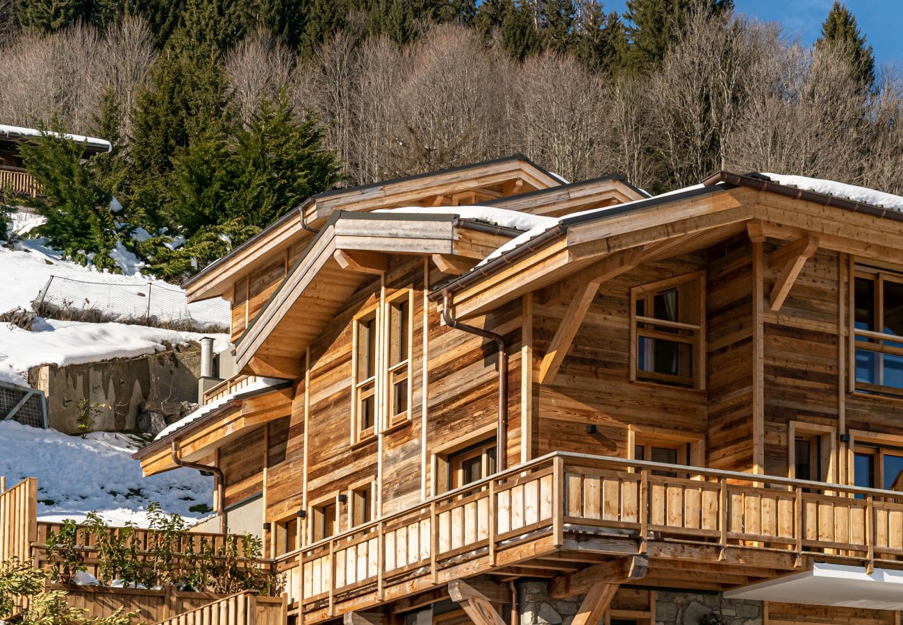 Appartement à Les Gets - Duplex avec jacuzzi, vue dégagée et proche centre