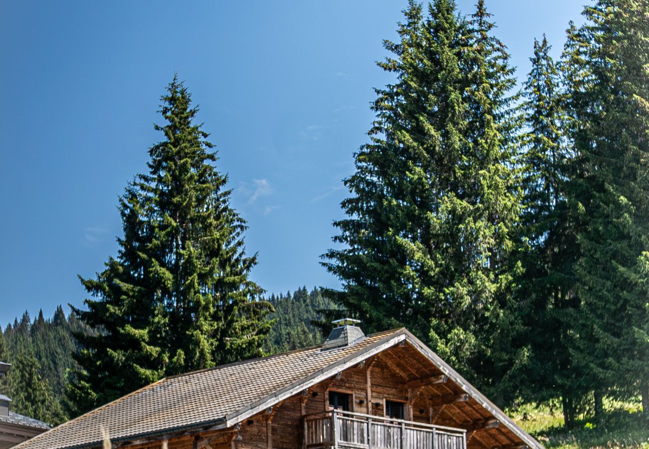 Villa in Les Gets - Schitterend chalet naast de skipistes en het meer, met panoramisch uitzicht